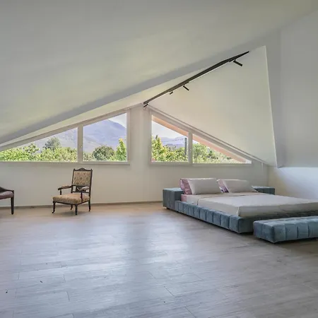 Luxury Marble House פיאטרה סנטה
