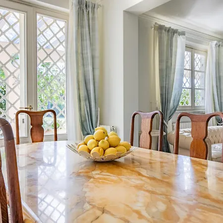 Luxury Marble House فيلة بيتراسانتا