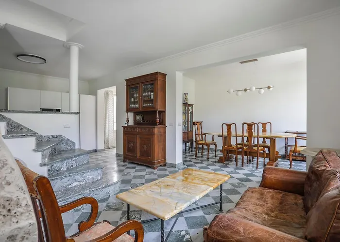 빌라 Luxury Marble House 피에트라산타