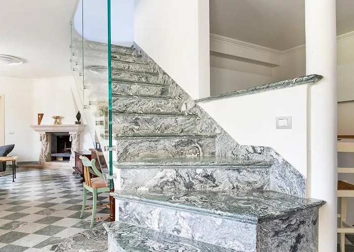 Luxury Marble House * 피에트라산타